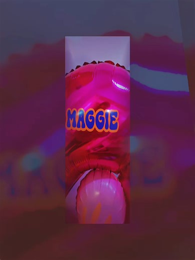 MAGGIE ✌️ MAGGIE ✌️ The coolest vibe balloon stack to celebrate Maggie entering double digits 🩷🌼 the colours, the details, just WOW 😍 #vibes #doubledigits #10thbirthday #coolvibes #balloonstack