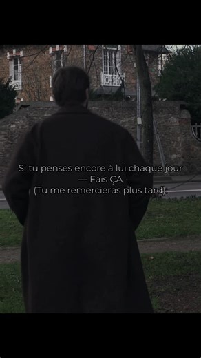 Ilya Ryaz on Instagram: "1. Tu es attachée à la femme que tu étais avec lui — pas à l’homme. Ce qui te manque, ce n’est pas seulement lui. C’est la version de toi qui espérait, qui croyait, qui se projetait. Celle qui pensait que “ça allait devenir sérieux”, que “ça allait s’arranger”, que “s’il voyait vraiment qui je suis, il resterait”. Tu ne pleures pas un homme. Tu pleures une version de toi qui y croyait encore. 2. Tu portes encore la responsabilité émotionnelle de la relation. Même après l