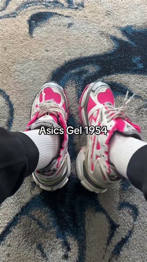 #viralshorts#fypシ゚viral#fyp #shoecontent#balenciga#shoe collections