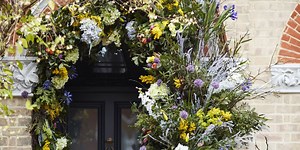 How to create a show-stopping spring & Easter front door display
