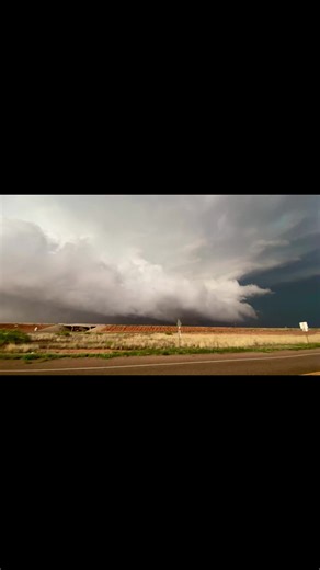 GREAT NEWS EVERYONE i’ve finally started working on the hours of dashcam phone video from my spring season, so expect those to start rolling out here eventually. the first will be the chase day log of this gorgeous new mexico supercell. | Copper State Storm Chasing