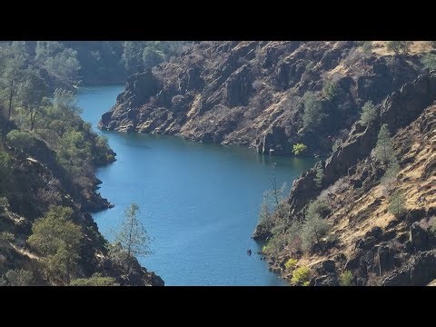 Beautiful hike next to the Mokelumne River in Northern California!