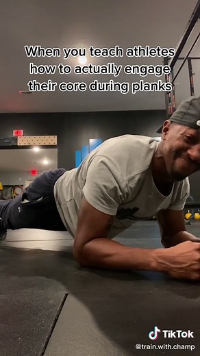 Are you planking properly? 🤔 Do you know how to actively engage your core? 🧐 #HouseofChamps #SportsPerformanceTraining #SportsPerformanceCoach #AthleticDevelopment #TrainLikeAnAthlete #StrengthCoach #Planks #Plank #PlankChallenge #ICantKeepDoingThisForever #CallIt