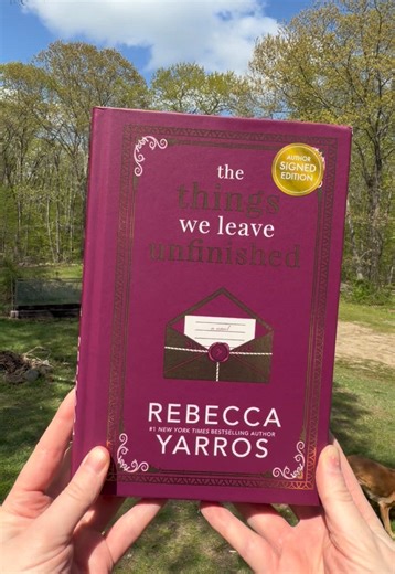 Look at this beautiful signed copy of The Things We Leave Unfinished that I got for my upcoming June book club pick! I can’t wait to dive into this story, and I’m so excited to add a signature from one of my favorite authors, Rebecca Yarros, to my collection. It’s absolutely gorgeous!! ♥️✨ @Rebecca Yarros #signedcopy #bookhaul #booktok #specialedition #rebeccayarros