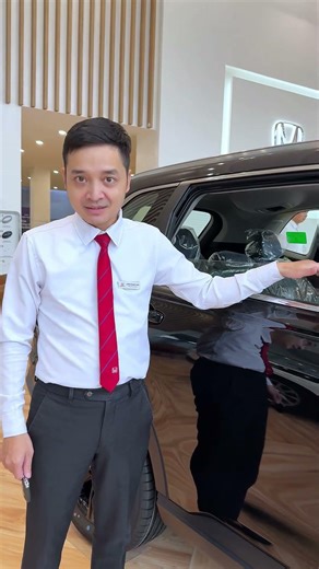 Vì sao kính sau Honda CR-V không thể hạ hết xuống? #shorts