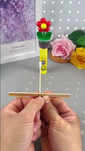 DIY Mini Catapult | Fun Craft Using Rubber Bands & Popsicle Sticks