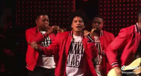 Perm: Live Performance at Apollo Theater by Bruno Mars