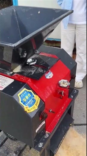 Corn Crushing into Powder 🌽 Heavy Machine Grinding Process