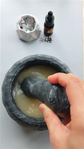 Daily Face Mask Recipe: Lard and Sugar Mask. Tell me what kind of face mask you'd like to make next!