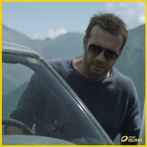 A la veille d'une chasse aux loups à Lusagne, un berger trouve des ossements humains dans une grotte... Alex Hugo va devoir se lancer dans une véritable traque pour trouver le coupable ! 👉 bit.ly/AlexHugo_Auvio | RTBF Auvio