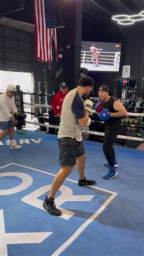 David Benavidez tuning defensive skills & adopting a Philly shell in camp for Gvozdyk