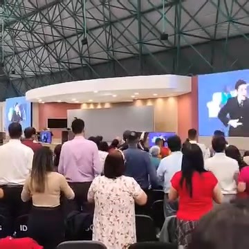 Song 75, "Here I Am," performed in Brazilian Sign Language (BSL) at the convention of Jehovah's Witnesses held from August 22 to 24 at the Mairiporã Assembly Hall, São Paulo, Brazil. Total attendance: 2,685 Deaf: 742 Deaf/Blind: 10 Deaf/Low vision: 10 Online: 228 | Heart of Jehovah's Witnesses - Sign Language