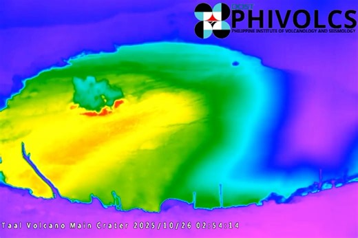 MINOR PHREATIC ERUPTION AT TAAL VOLCANO LOOK: Time-lapse footage of the minor phreatic eruption at the Main Crater of Taal Volcano that occurred at 2:55 AM today, October 26, 2025. This is one of the three minor eruptions (one phreatic and two phreatomagmatic) recorded today, which generated plumes rising up to 1,200–2,100 meters above the crater. Alert Level 1 prevails over Taal Volcano. 📷: Phivolcs | GMA Public Affairs