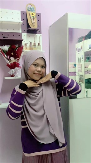 Lurve dengan butterfly shawl @Imaana.rtw ni😍 labuh flowy🫶🏻 #shawllabuh #shawlflowy #shawlbutterfly #bshawl #shawlimaana