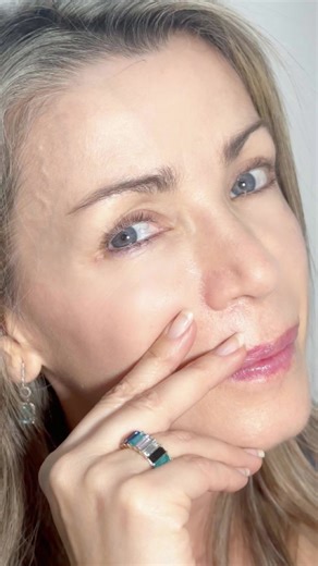 A journey of results and continuous innovation.👁️👌🏻 More results: www.yeuxclairs.com #10YearsOfYeux #LaserEyeColorChange #RealTreatmentResult