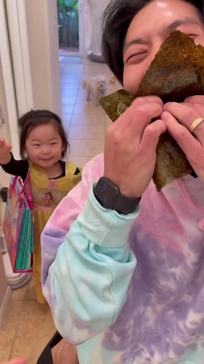 Toddler's Surprise When Dad Eats Seaweed Alone