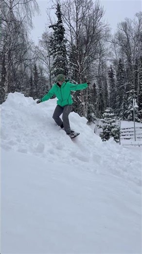Teaching my girlfriend how to snowskate #snowskating