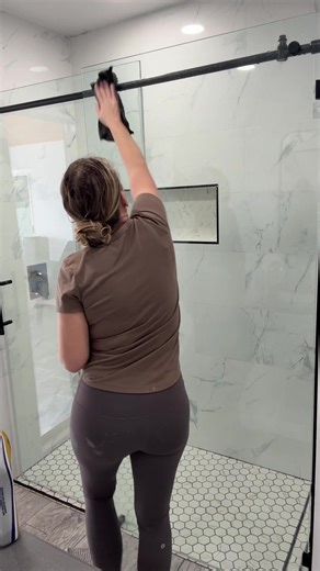 La mejor parte es el final 😂😬😉@Unistat Magic Cleaning Cloth, Reuseable Thickened Streak Free Magic Cleaning Wipes, Microfiber Cleaning Cloths for Windows Glass Car##weeklypicks #starterpicks #cleaningtiktok #h#glasscleaning