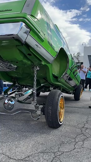 Hydraulic Car Suspension: Jumping Lowriders and Old School Cars