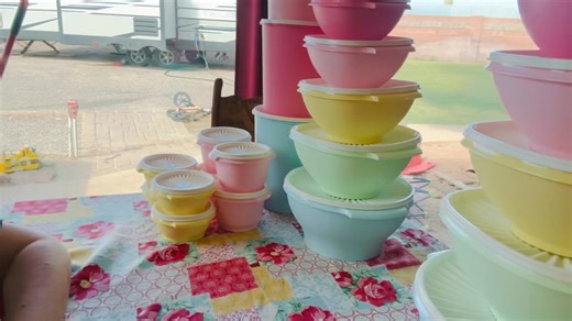 Tupperware® Servalier® Bowls and Canisters transport Tupperware’s time-tested design into the modern kitchen with this huge set! It's the perfect blend of innovation and convenience for your kitchen storage needs. Whether you're prepping ingredients, storing leftovers, or packing lunch, Servalier® ensures durability and easy access to your food with its stackable and space-saving design. Plus, tapered handles provide a secure, comfortable grip when carrying the bowls. The canister set can be sta