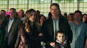 What would you do if what feels like 3 seconds turns into 5 years of disappearance? 2 seasons of Manifest have some answers. | Netflix