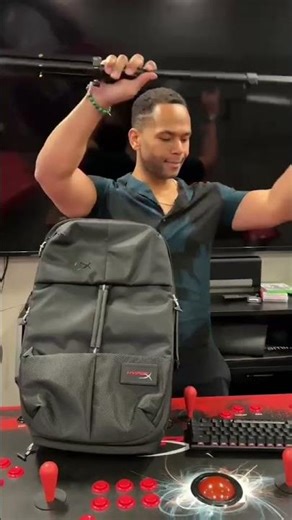 fam, idk what you wanted to see in this backpack 😭 #backpack #travelbag #laptopbag