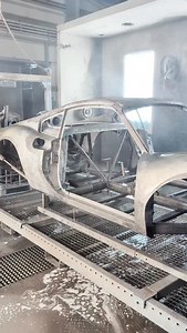 Ferrari Dino 246 komplett entlackt, entrostet – und KTL-beschichtet #danke @christian_abt_classic Perfekte Basis für die Restaurierung. 🔧🔥 ✔️#spachtelbomber ✔️#unfallschaden ✔️#restauration #savetheclassics⭐ #blackisbetter⚫️ #carblast #FerrariDino #KTL #Restoration #ClassicCars #entlacken #entrosten #ktlbeschichten #abtclassic | CARBLAST.de Tauchbadentlacken Tauchbadgrundieren Karosseriebau