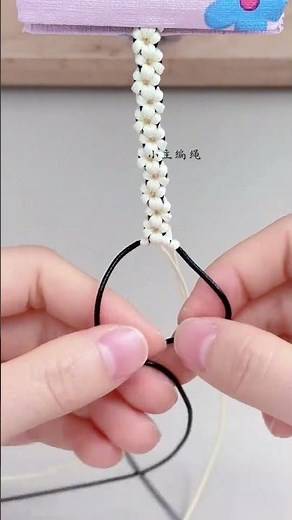 Fresh & Cute Puff Flower Bracelet Tutorial - Every Girl Needs One #diy #crafting 【DIY Bracelets】