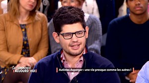 Diagnostiqué tardivement du syndrome d'Asperger, la vie n'a pas toujours été facile pour lui, notamment à l'école. En cette journée mondiale de sensibilisation à l'autisme, nous allons combattres les clichés afin de comprendre ce qu'il se cache derrière cette image du génie à 13h50 sur France 2. | Ça commence aujourd'hui