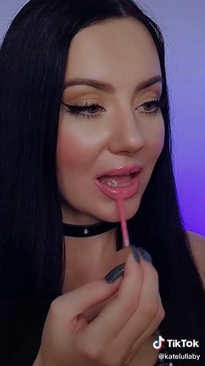 ASMR Lip Gloss Application& Kisses#satysfying #asmrlipgloss #lipglossapplication #foryourpage #asmrkiss #glossylips #lipgloss