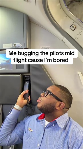 I looooveeee chit chatting with the pilots 🤣🤣 #fyp #xbyzca #flightattendant #comedy