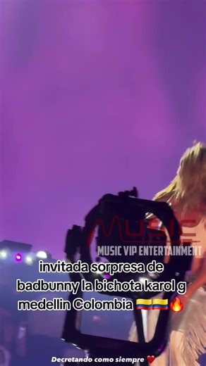 invitada sorpresa de badbunny la bichota karol g medellin Colombia 🇨🇴🇨🇴🔥 #karolg #badbunny #debitirarmasfotos #medellincolombia #puertorico