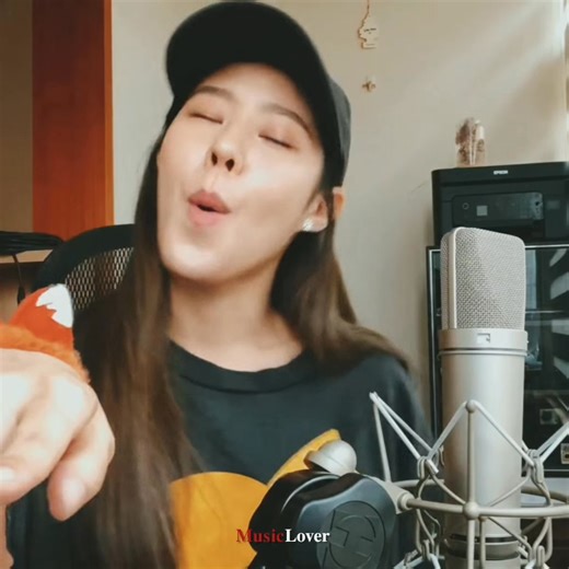 Masked Wolf - Astronaut In The Ocean | 𝗠𝘂𝘀𝗶𝗰 𝗟𝗼𝘃𝗲𝗿