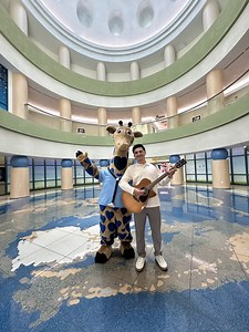 Our castle is at the heart of healthcare 💙 At Valley Children’s, our strength lies in our workforce, our patients and our community we are proud to serve. We are excited to showcase this strength with a one-of-a-kind music video that truly captures the heart of Valley Children’s! Written by Valley Children’s Interpreter Jasmanny Castaneda, “This Is Our Castle” was created to celebrate the dedication of our staff and the care we provide. Let us know if you see your favorite Valley Children’s fac