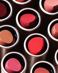 If you see us applying every shade of MINERALSIT Hydra Smoothing Lipstick one after another, mind your business. We're obsessed 🤩 Shop 🛒: https://bit.ly/3vlg4zv | bareMinerals