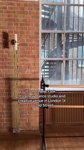 Discover Étage: A New Dance Studio in London