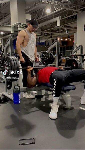 Chest day with batman #fypシ #personaltrainer #gymhumor #gymworkout #gymhelp #chestworkout