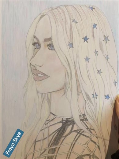 Drawing of Freya Skye!! #freyaskye #stardust #starsaligntour #drawing #fyp @Freya Skye @Freya Skye HQ @frizzle @Hollywood Records
