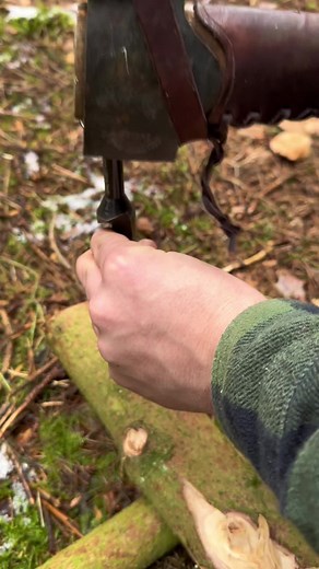 When you have a lot of time in your camp and want to try something new 🏕️🤠 the bushcraft pot hanger 🔥 i love this kind of projects… #bushcraft #woodcraft #bushcraftskills #woodcrafting #bushcrafting #outdoorskills