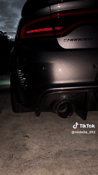Scat Pack Aggressive Start up🥵#dodge #charger #scatpack #widebody #exhaust #coldstart #coldstartseason #loud #carbonfiber #viralvideo #share #dodgecharger #392hemi #americanmuscle #viral #hemi #musclecar #sound