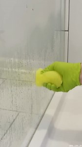 45K views · 434 reactions | Getting a Streak Free Shine Every Time #cleaningtips #homecleaning #housecleaning #cleaning | Clean That Up | Facebook