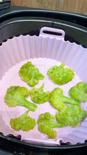 Experiment Gone WRONG | Broccoli chips gone wrong #broccoli #expermient