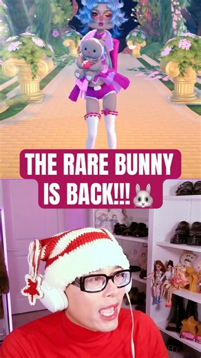 Reviewing the full bunny girl set for you guys. Don’t waste your DTI cash, dress to Impress roblox