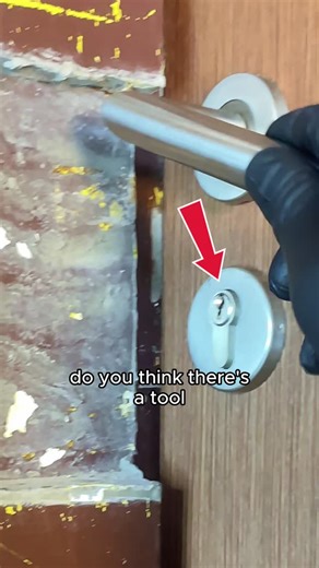 POLOCOM | POV: You’re watching a pro at work. 😎 #polocom #lockpicking #locksmithtools #locksmith #lockpick | Instagram