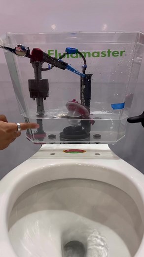 Stand de Fluidmaster México en el Ferreshow Cintermex 2024 con Plomeros Monterrey y AploMex