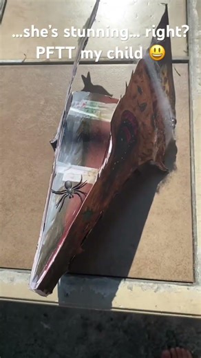 She’s got first puppet syndrome… #funny #frontview #puppet #dragonpuppet #crafts #puppeteer