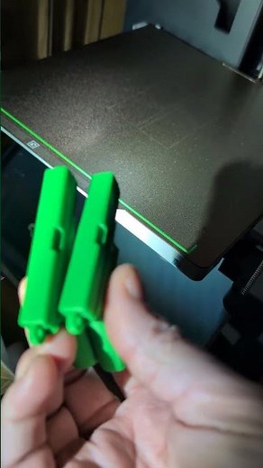 Bambu Labs P1P 3d printer: 33% resized (1/3) replica of the G version lock toy.