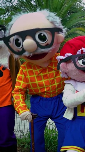 Celebra el Día de los Abuelos con Beto y Bely