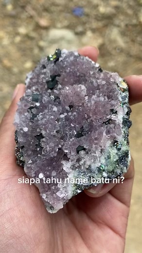 i’m going to talk about this real soon! #mining #geology #rocks #quartz #fyp