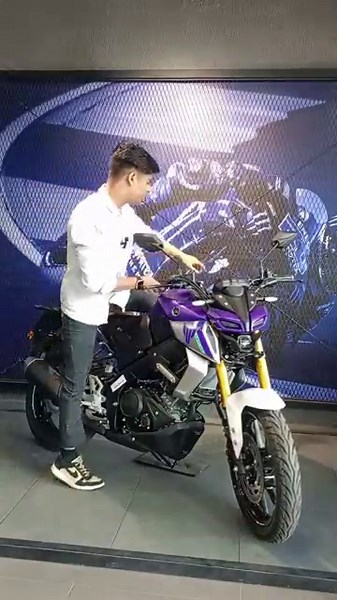 New Yamaha MT-15 V2 Dlx Seat Height Testing #shorts #short #yamaha #mt155 #seat #height #test #new